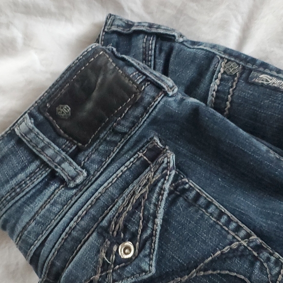 Silver Jeans - Picture 7 of 13